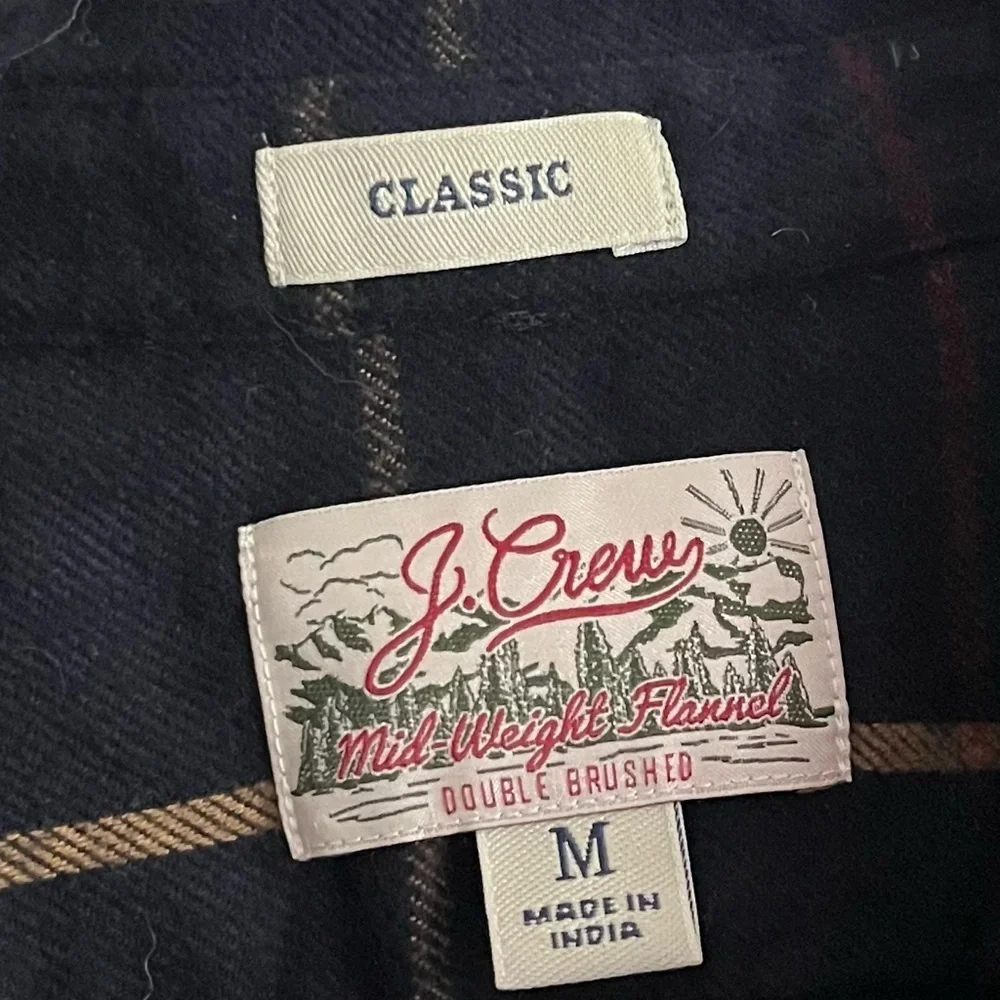 J. Crew • Men’s Navy Red Plaid Midweight Workshirt Flannel Button-Up Shirt